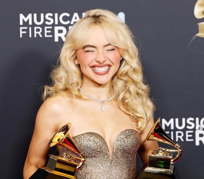 sabrina-carpenter-new-teeth-new-dental-3