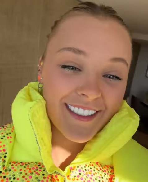 jojo siwa teeth in 2025 now
