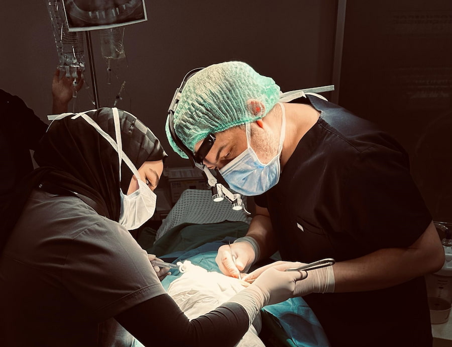 procédure d'implants zygomatiques à la clinique dentaire lema