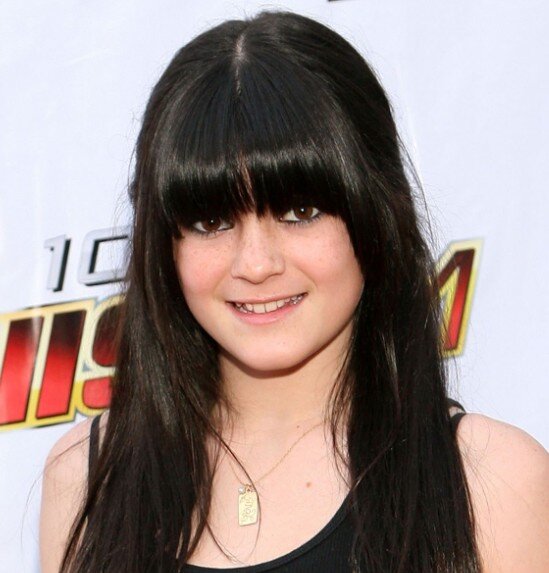 dintii lui kylie jenner in 2009