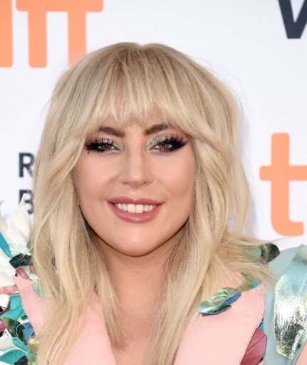 lady gaga teeth in 2017