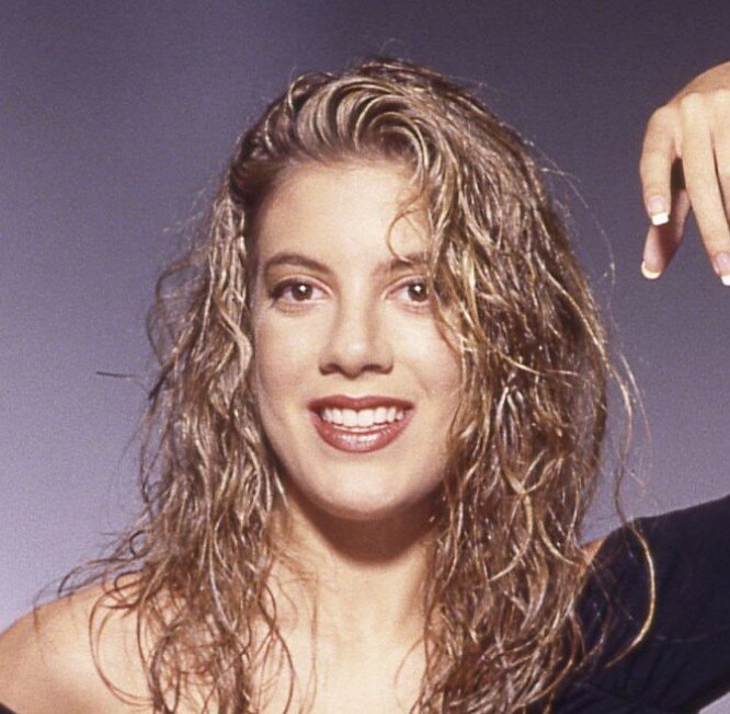 tori spelling teeth in 1990