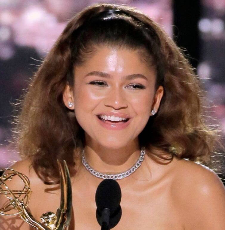zendaya teeth in 2022