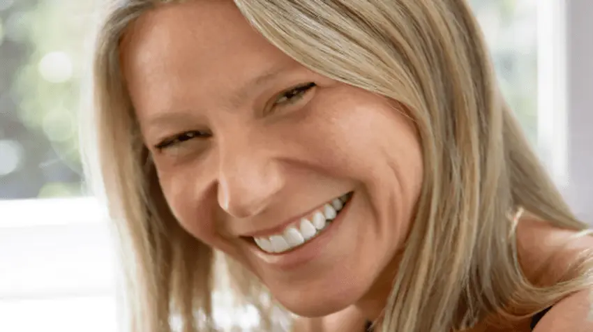 gwyneth paltrow teeth 2025