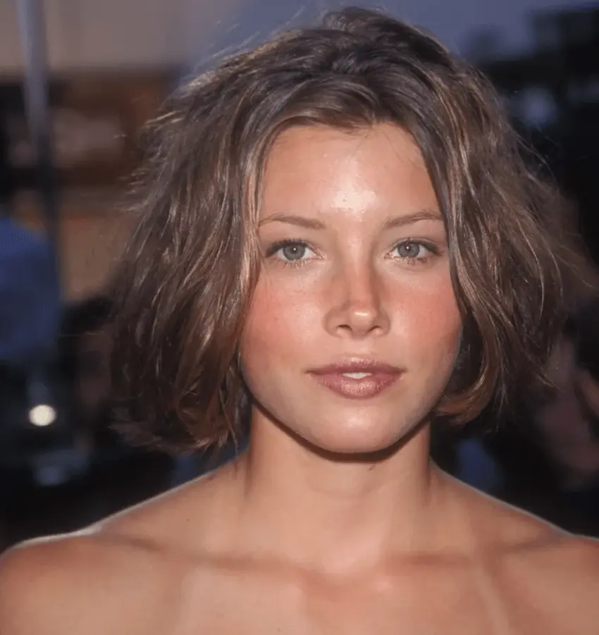 jessica biel teeth 2010