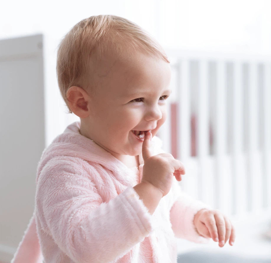Baby start teething