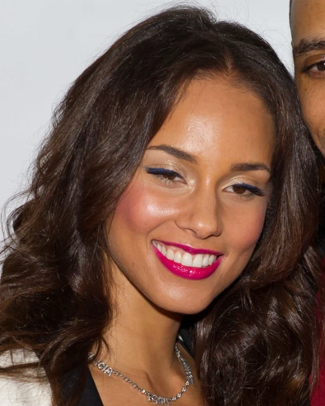 alicia keys teeth in 2011