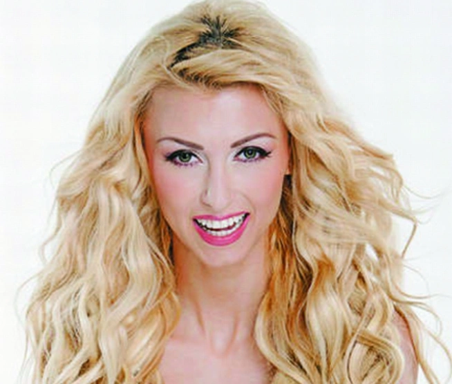 andreea bălan teeth in 2010