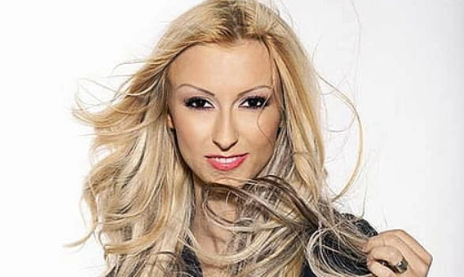 andreea bălan teeth in 2015