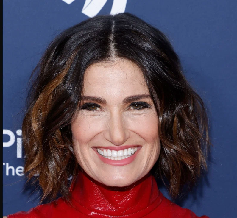 idina menzel zähne im Jahr 2025