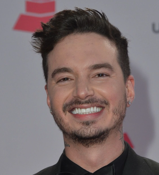 j balvin dişleri 2015