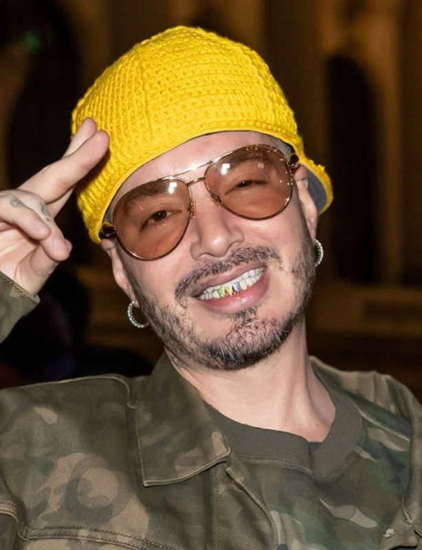 j balvin dişleri