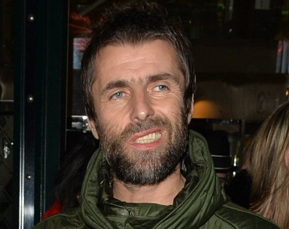 liam gallagher zähne im jahr 2025