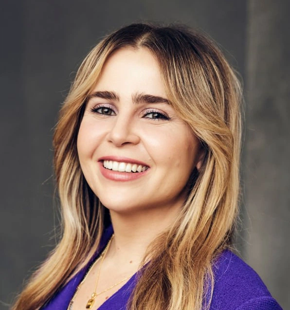 mae whitman zähne 2025