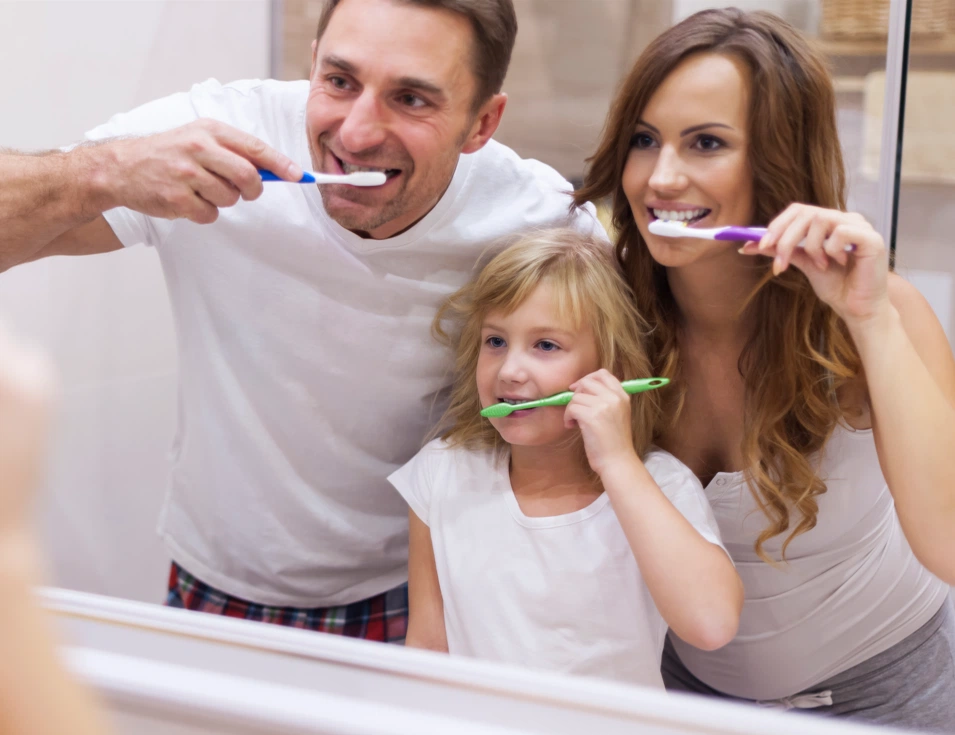 should you rinse after brushing teeth