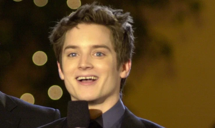 elijah wood teeth in 2000