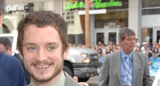 elijah wood teeth in 2005