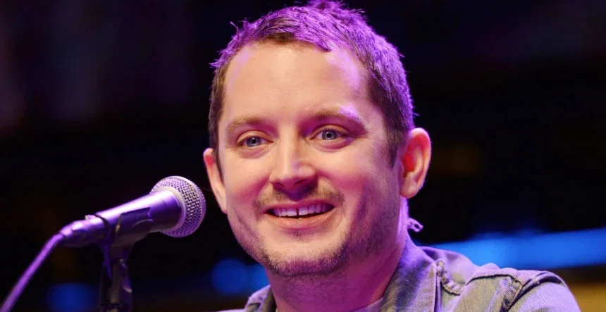 elijah wood teeth in 2020