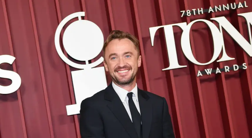 tom-felton-hollywood-smile