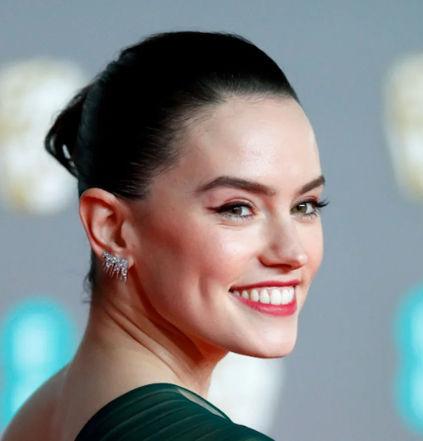 Jak Daisy Ridley osiągnęła Idealny Uśmiech