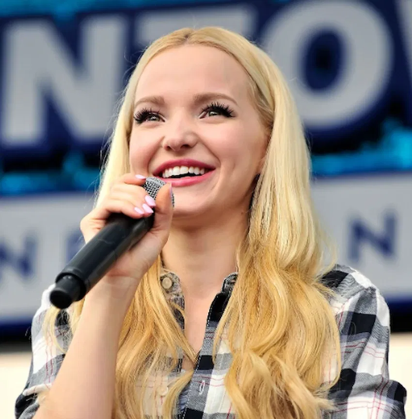 Dove Cameron Smile: Did Dove Cameron Get Veneers? | LEMA