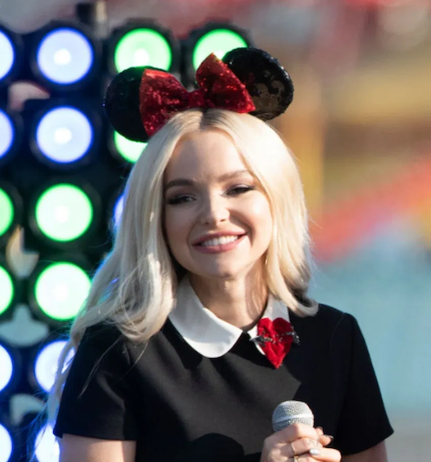 Dove Cameron Sonrisa: ¿Dove Cameron se puso carillas | Lema Dental Clinic