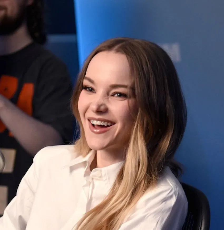 Dove Cameron Smile: Czy Dove Cameron zrobiła licówki