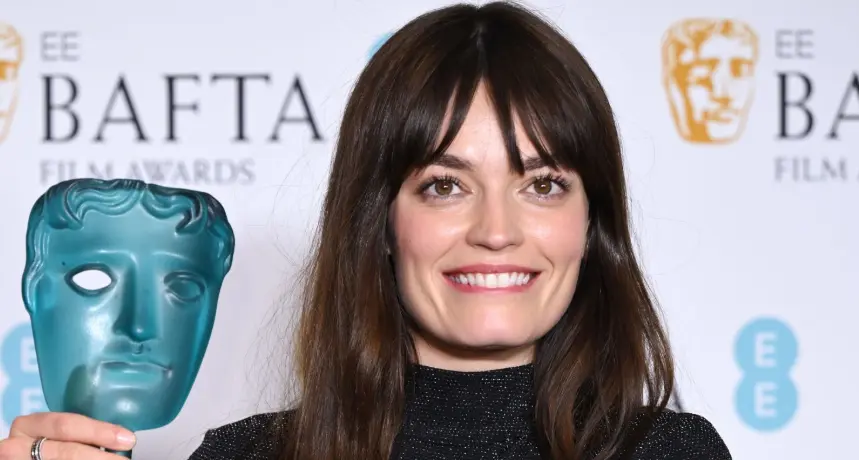 dientes de Emma Mackey en 2023