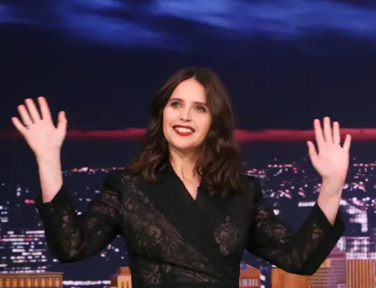 felicity jones teeth in 2020