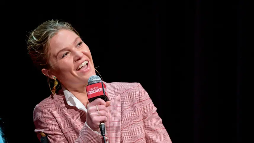 julia stiles teeth in 2020