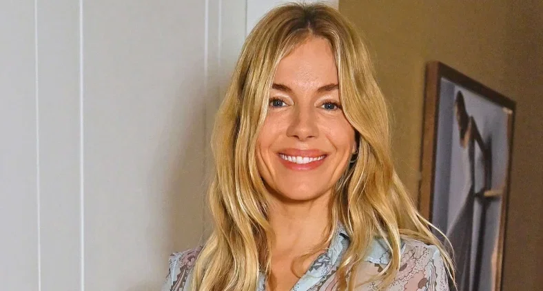 sienna miller hampaat vuonna 2025